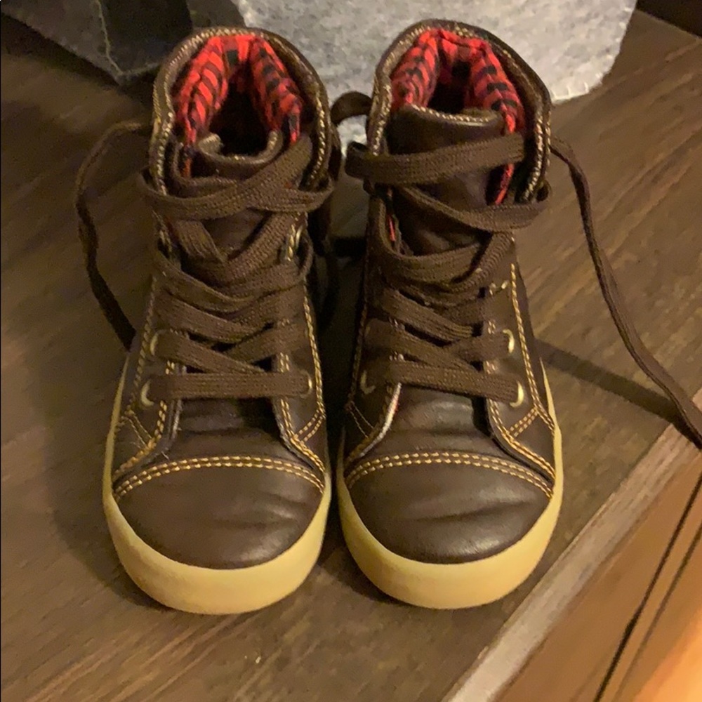 Toddler boy brown boots size 8 - plaid red & black